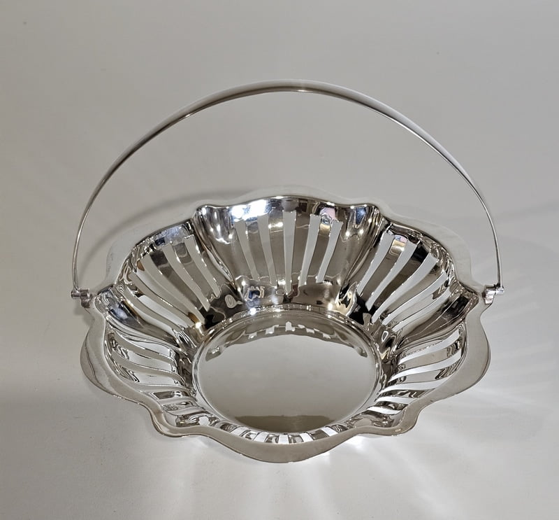 Basket Round Pierced English Silver Plate c.. SKU #: A312.