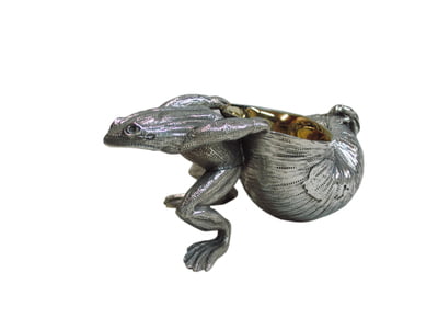 Frog Dragging Conch Salt w/ Silver Plate Spoon English Silver Plate. SKU #:  C902.