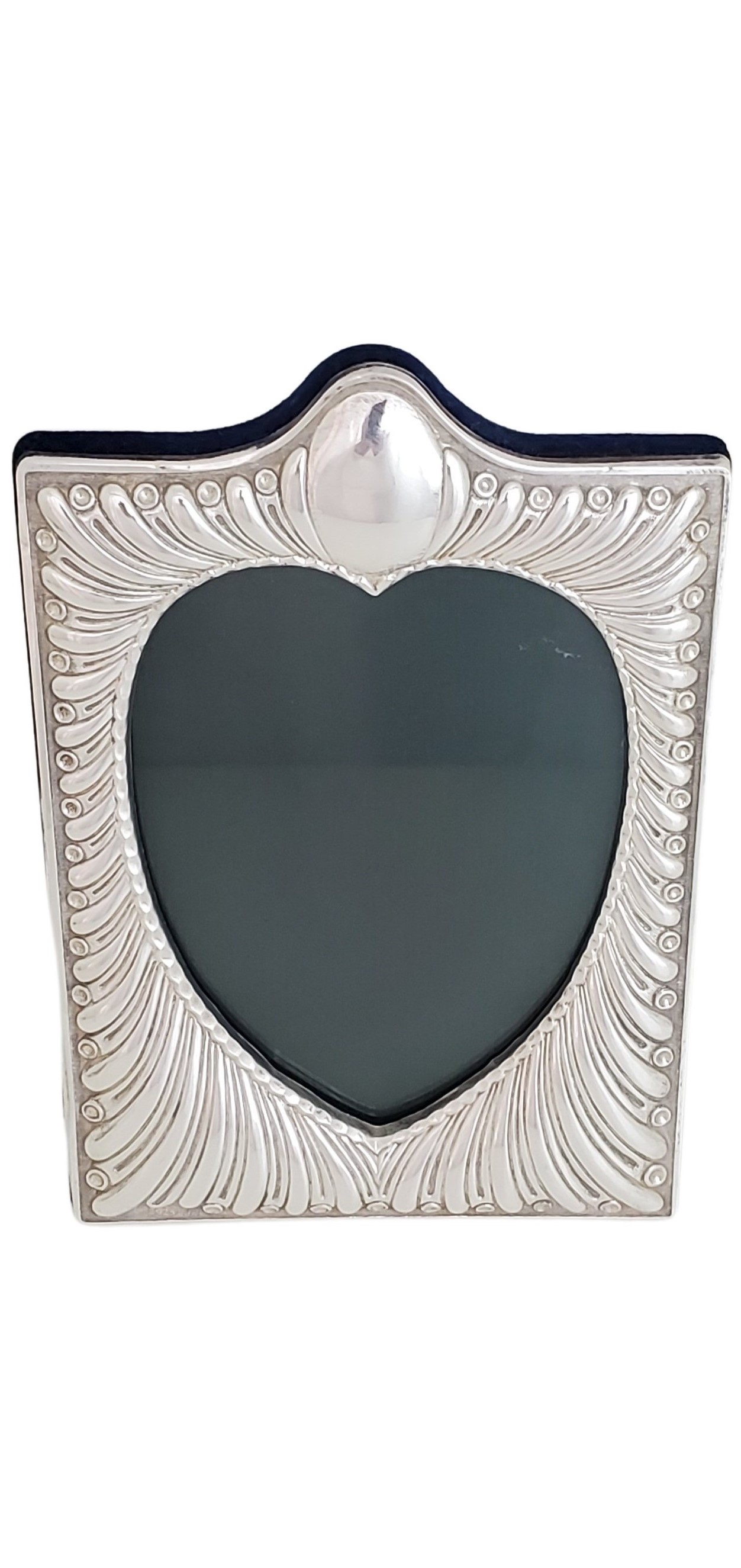 Sterling Silver Frame Fluted Heart with Velvet Back 4 x 5.5